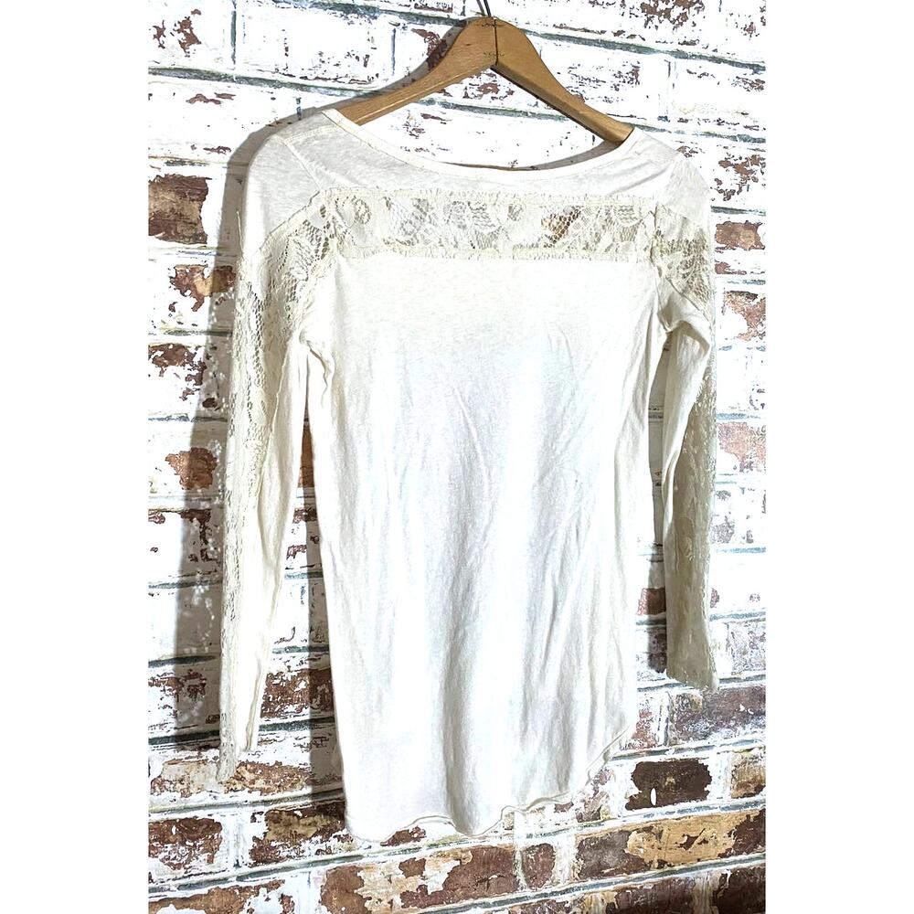 Free People We The Free Butterfly Graphic Print Pure Cotton Lace 3/4 Sleeve Tee - Picture 7 of 7